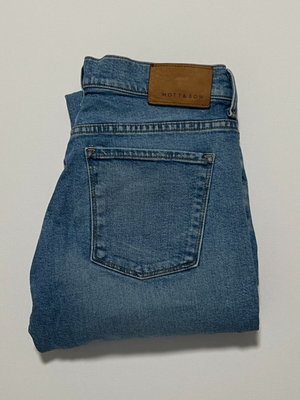 Mott & Bow Slim Bens Jeans Light Wash Denim Comfy Stretch Blue Men's size 32x32